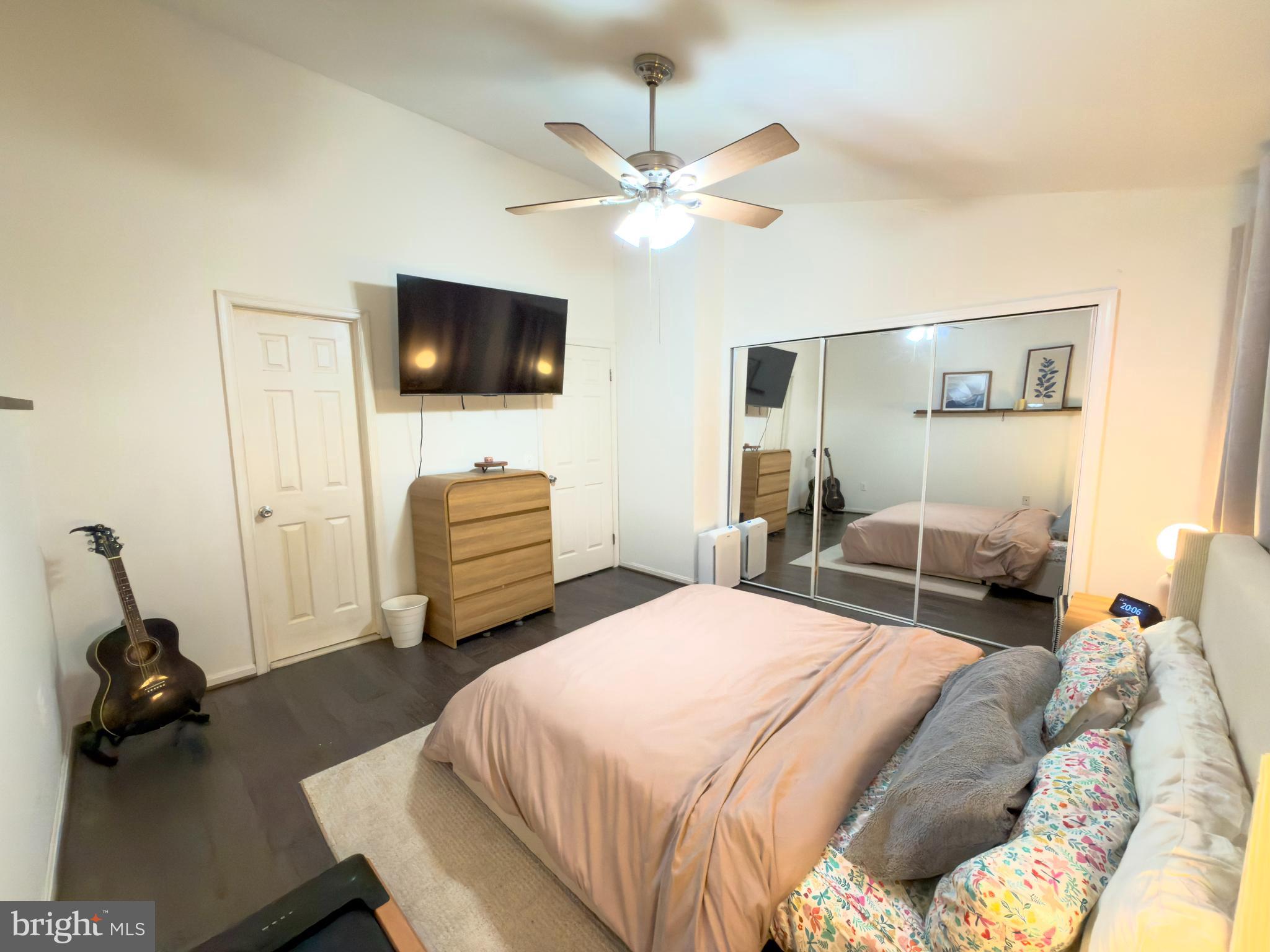 GLENSHIRE TOWNE - Residential