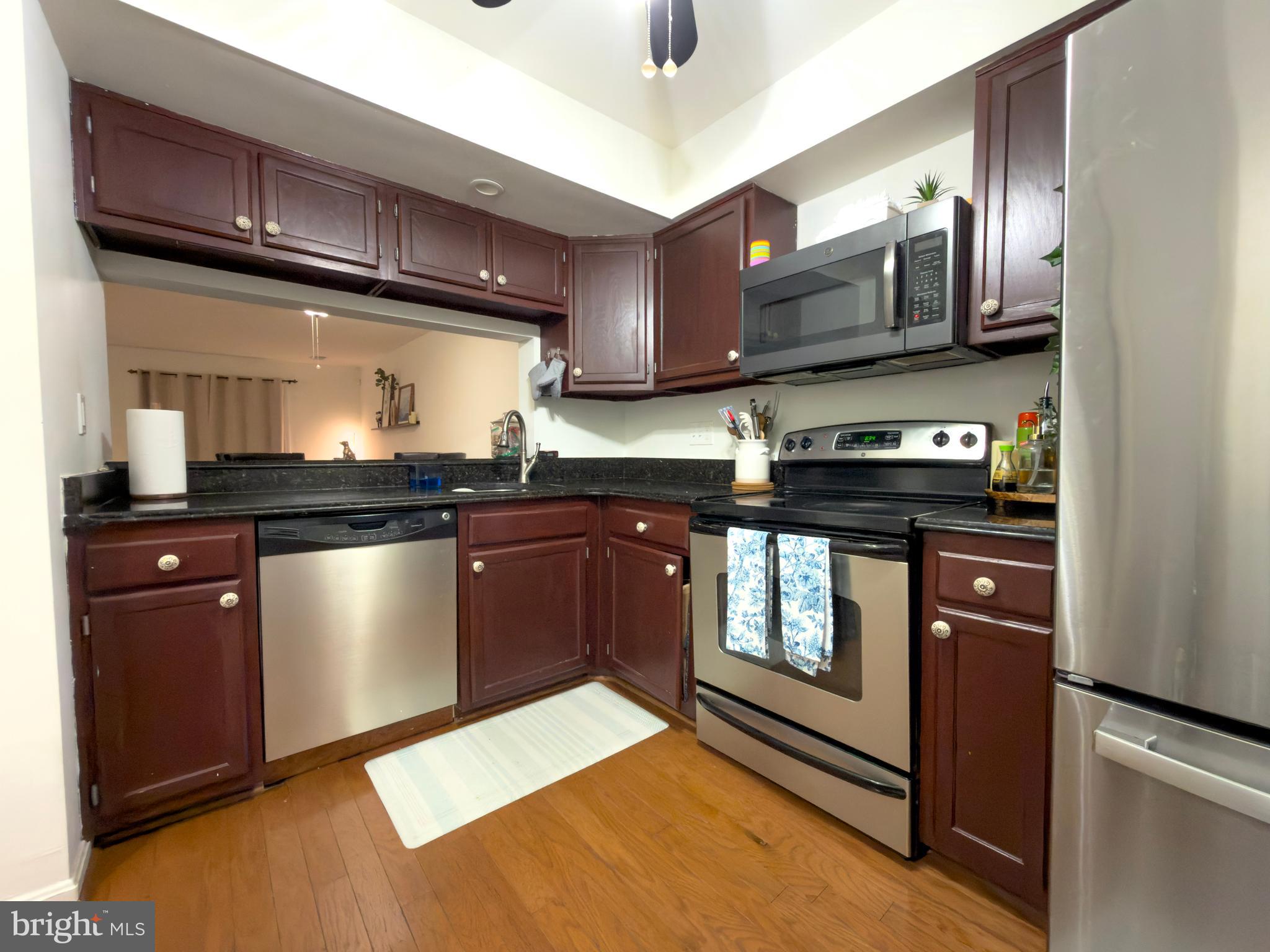 GLENSHIRE TOWNE - Residential