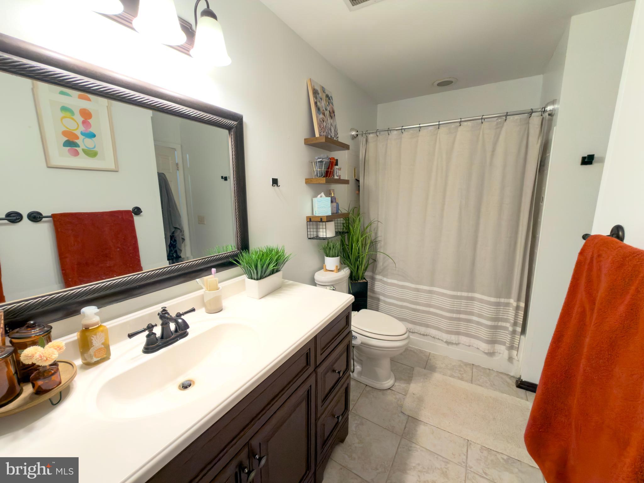 GLENSHIRE TOWNE - Residential