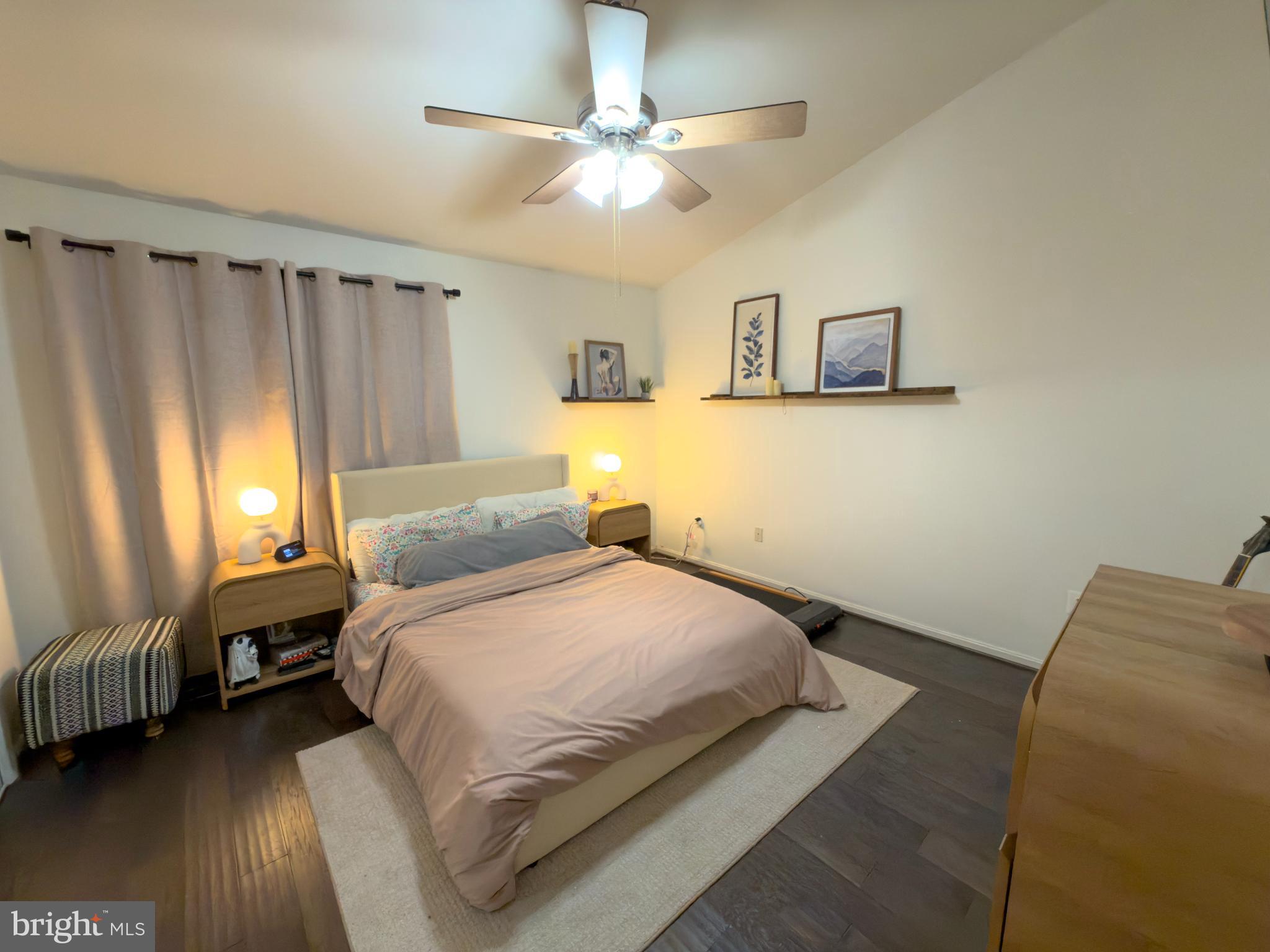 GLENSHIRE TOWNE - Residential