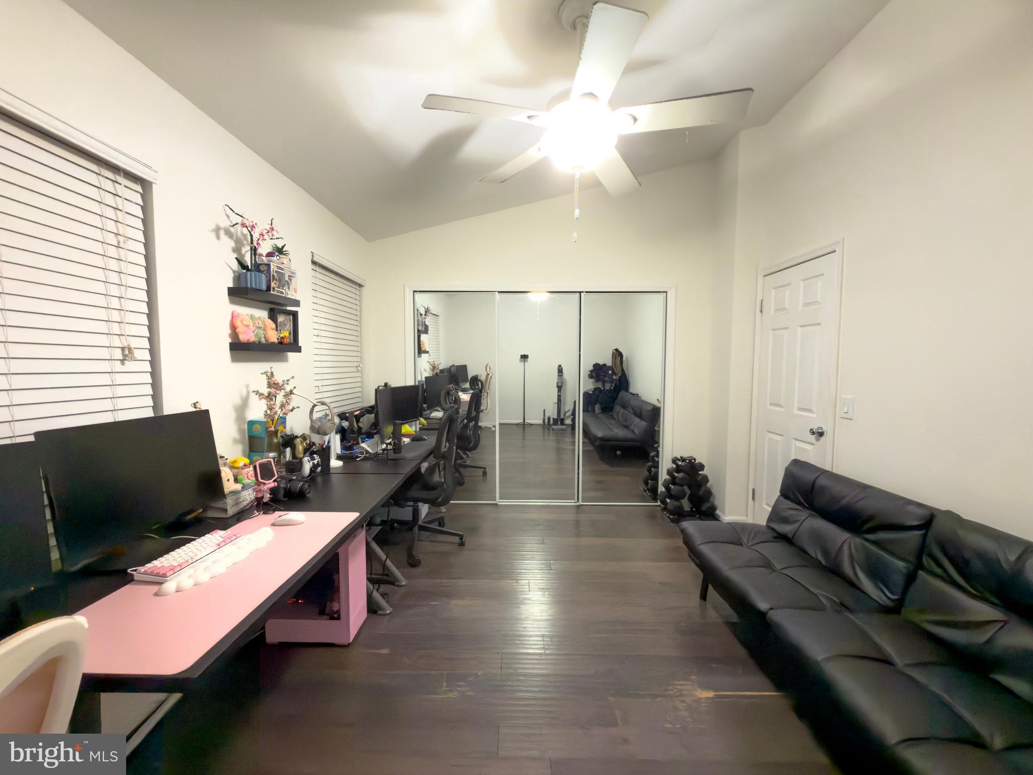 GLENSHIRE TOWNE - Residential