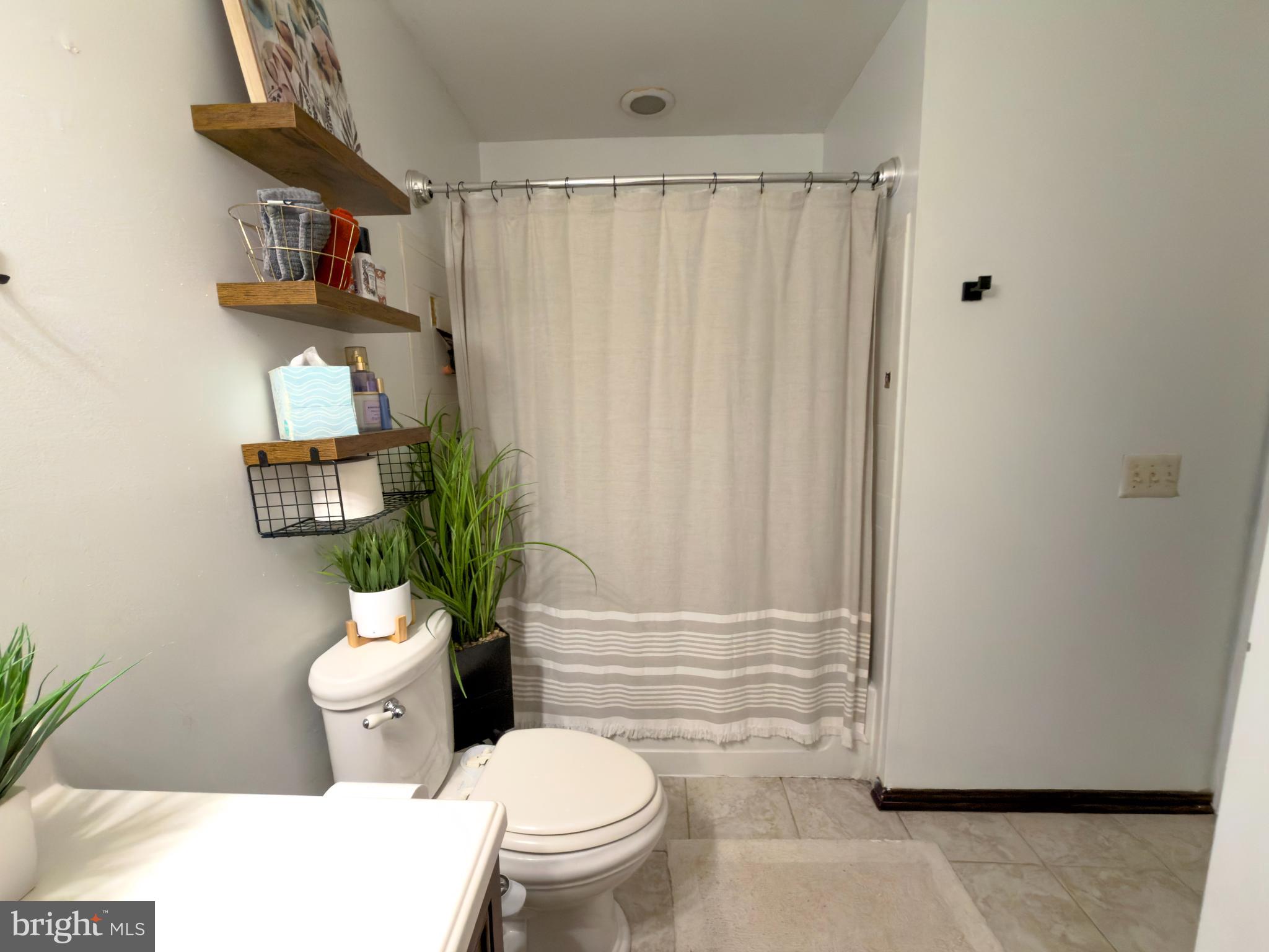 GLENSHIRE TOWNE - Residential