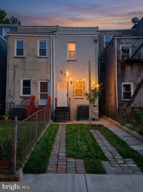 804 E NORTH AVENUE