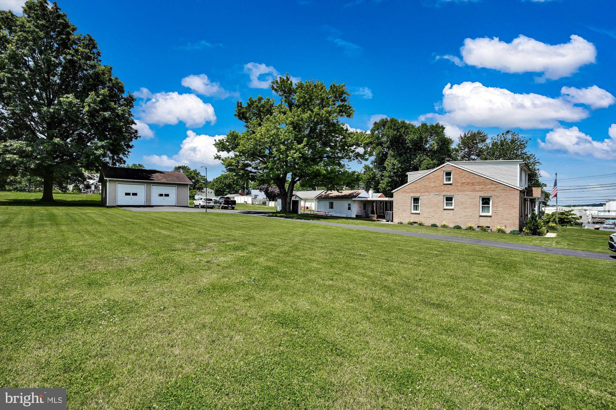 SINKING SPRING - Residential