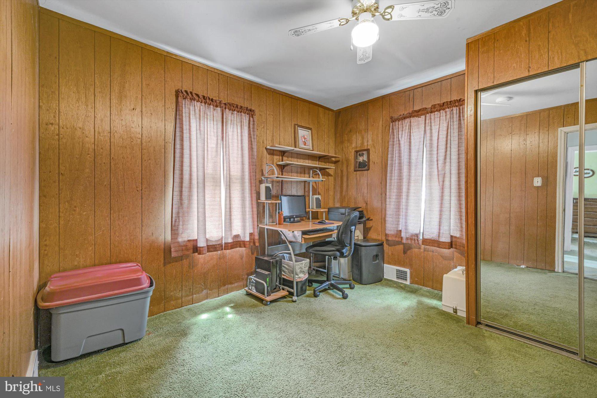 SINKING SPRING - Residential