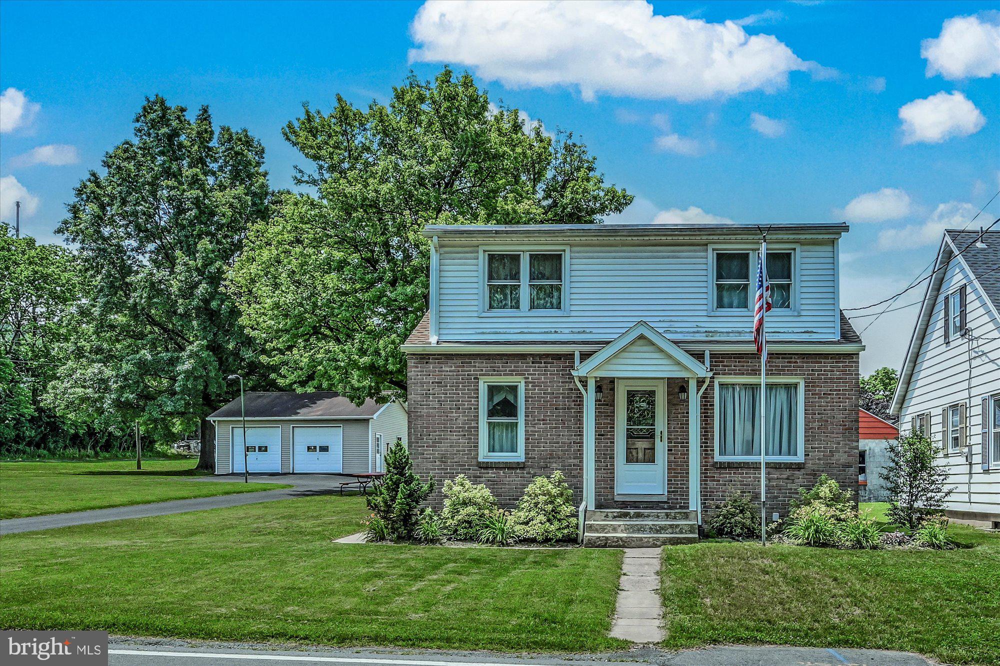 SINKING SPRING - Residential