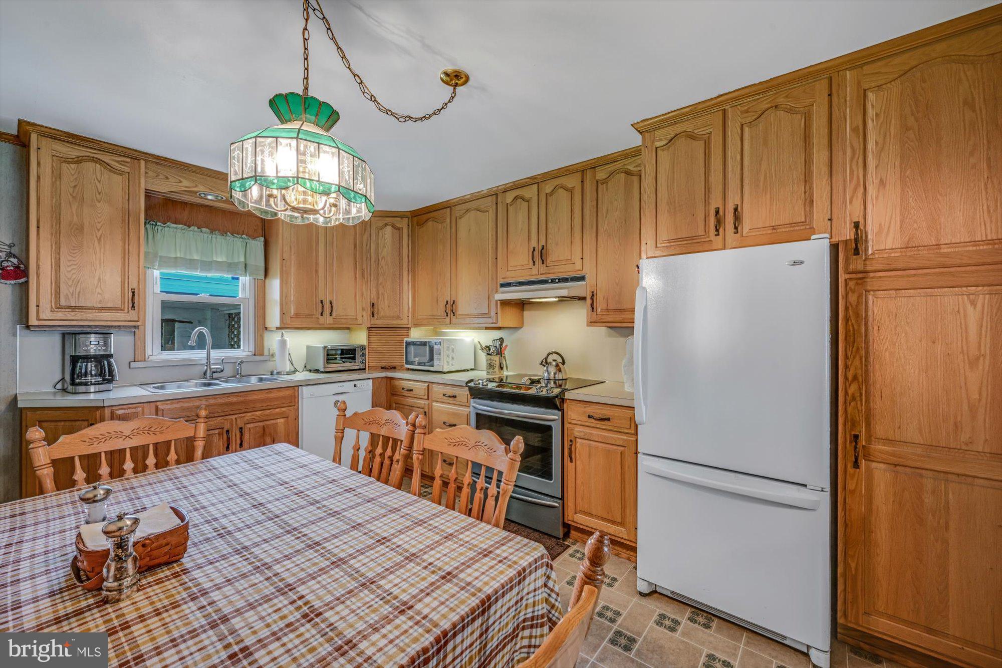 SINKING SPRING - Residential