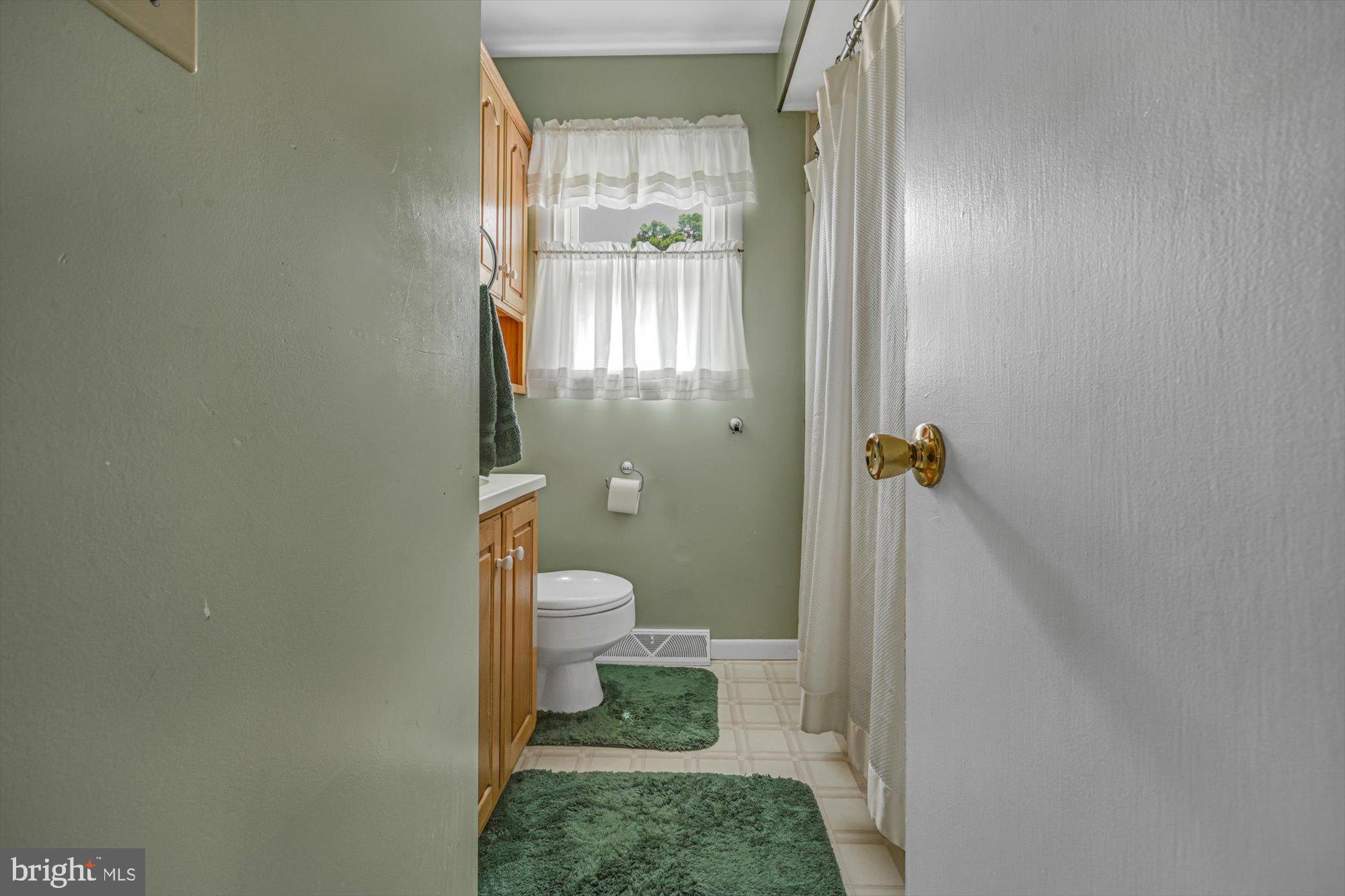 SINKING SPRING - Residential