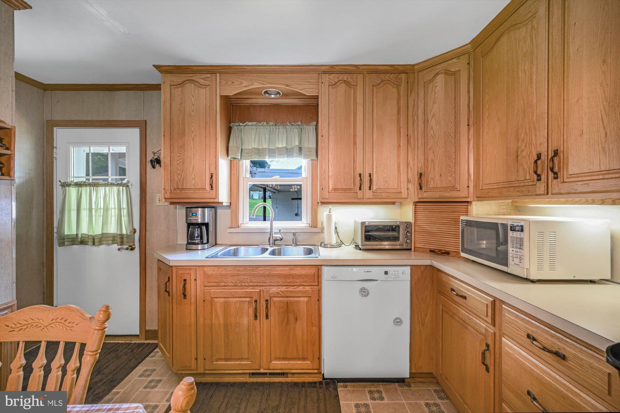 SINKING SPRING - Residential