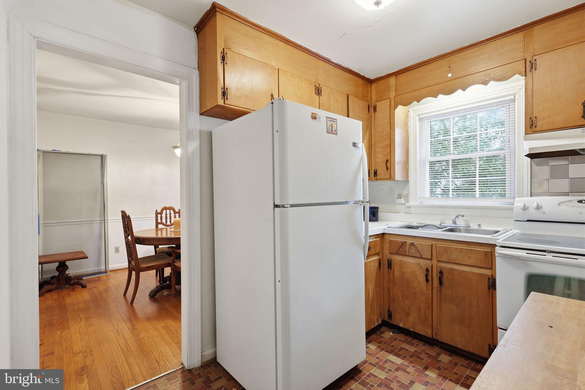 FREDERICKSBURG - Residential