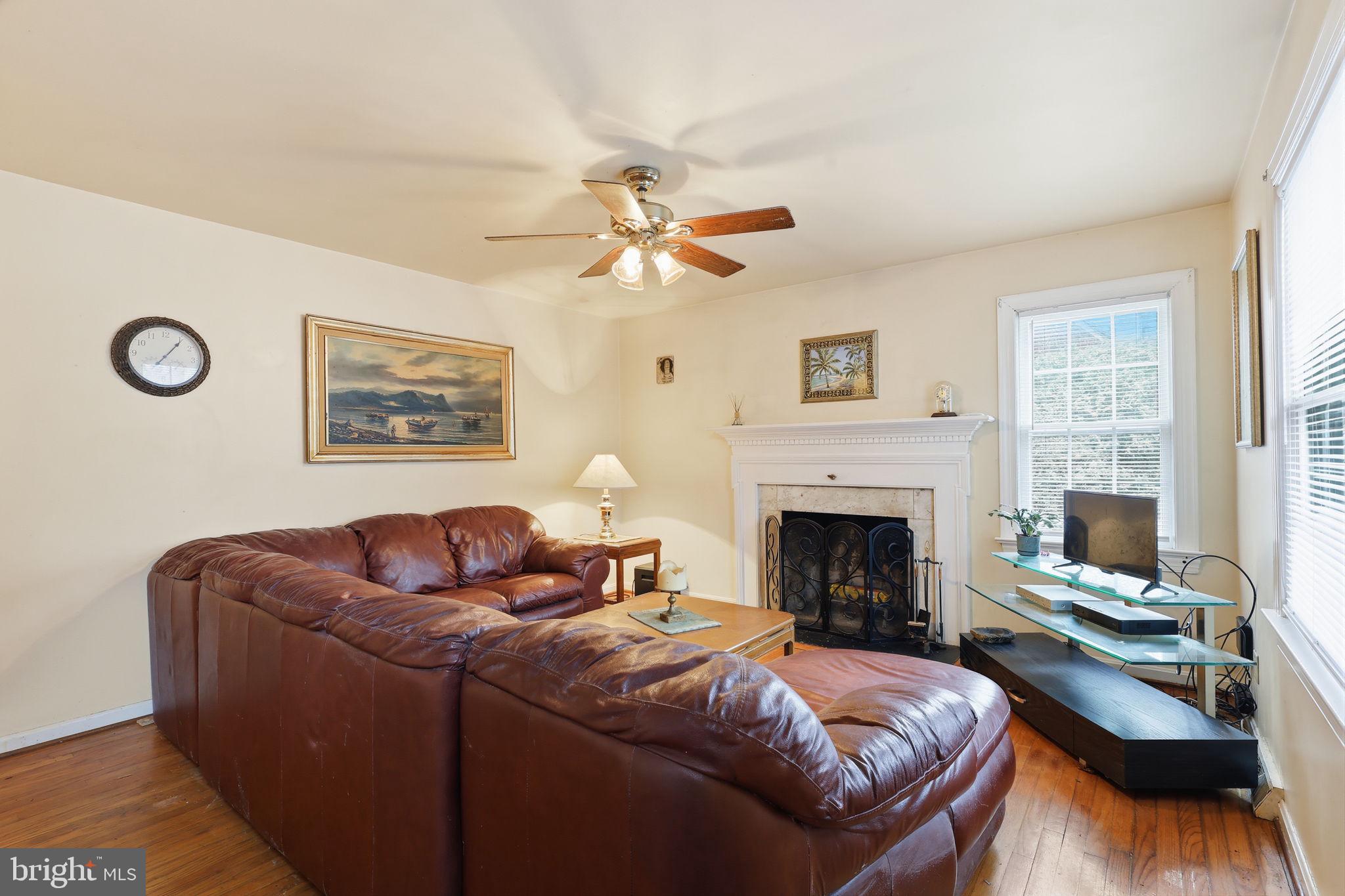 FREDERICKSBURG - Residential