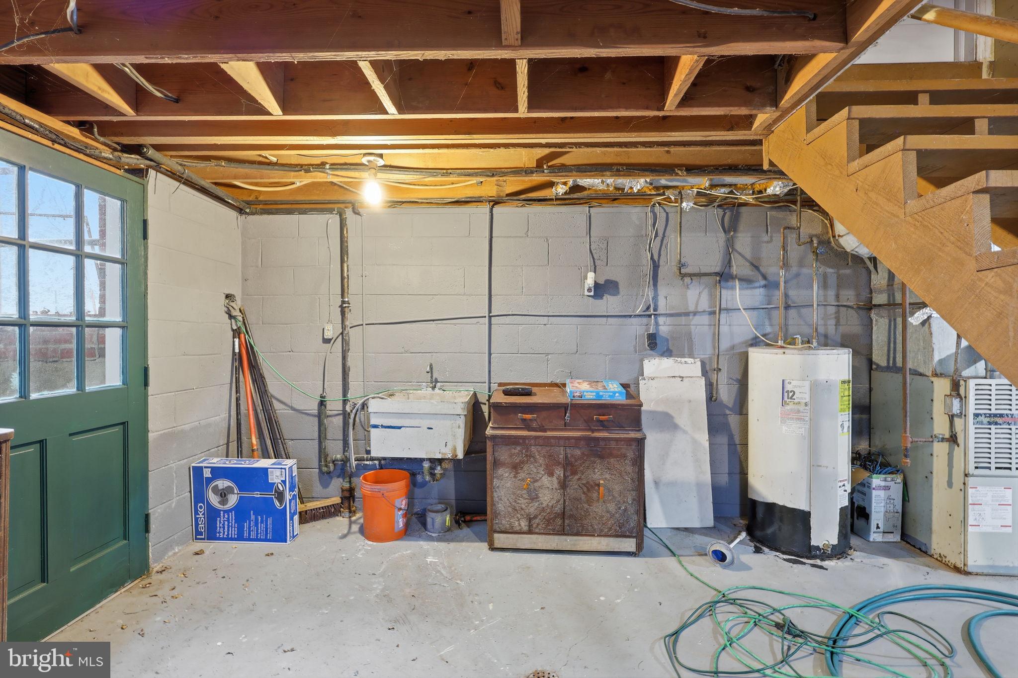 FREDERICKSBURG - Residential