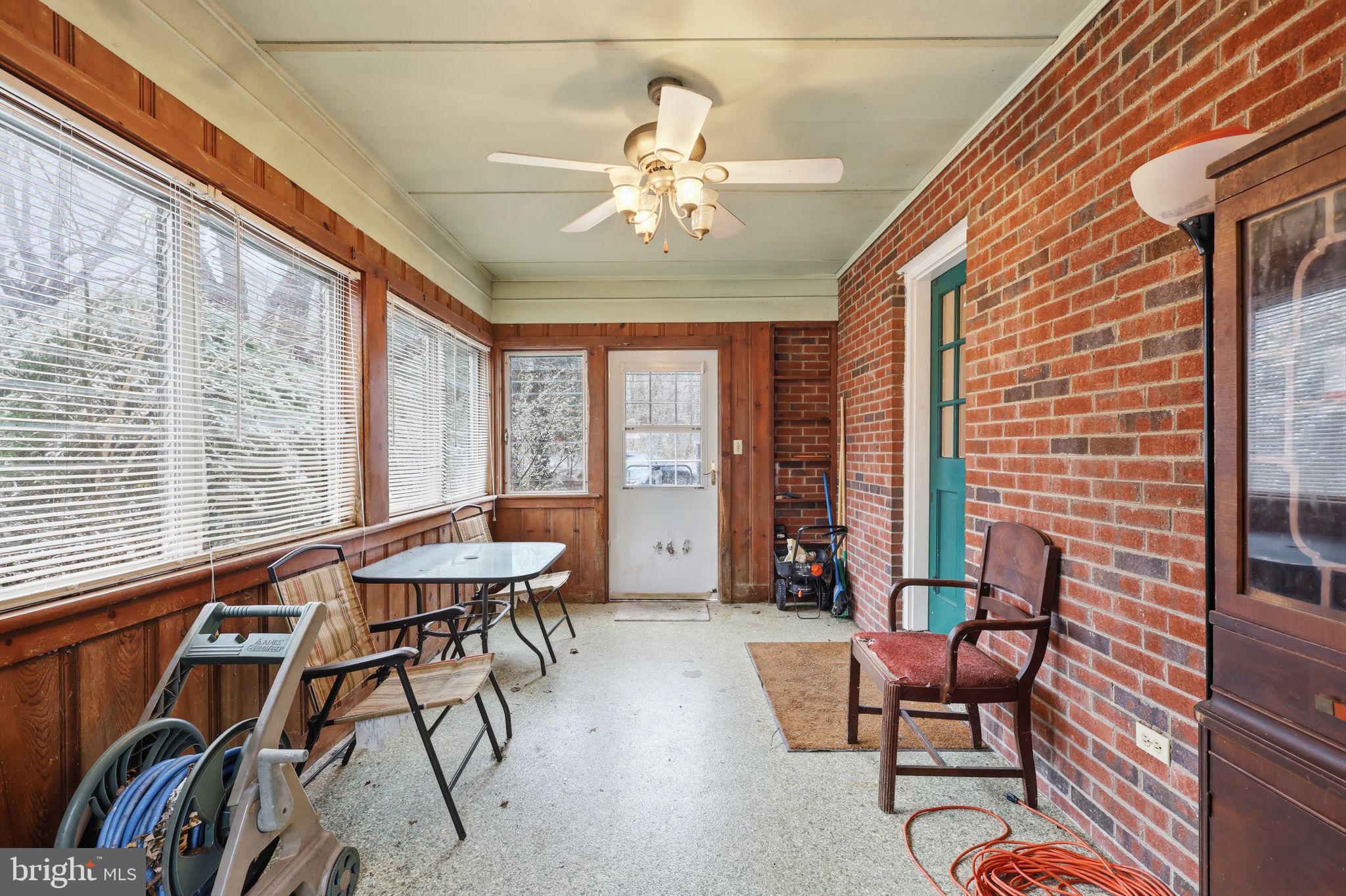 FREDERICKSBURG - Residential