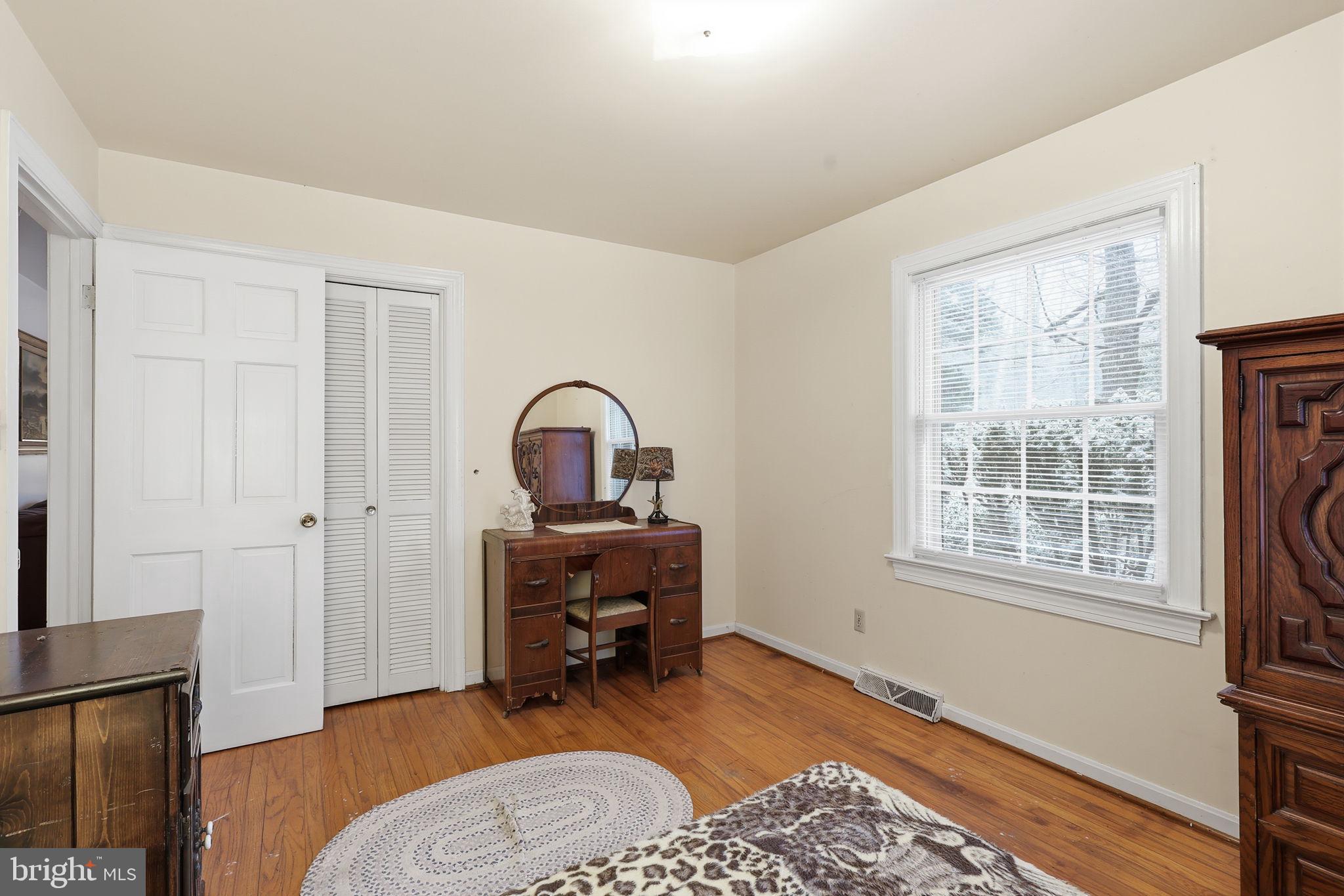 FREDERICKSBURG - Residential