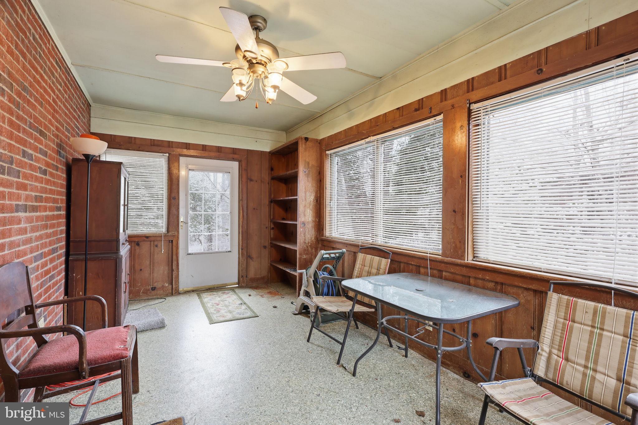 FREDERICKSBURG - Residential