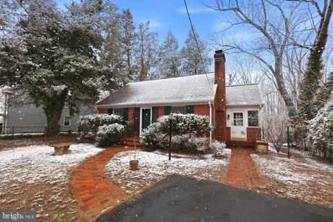 Homes For Sale - 1007 Manning Drive<br/> FREDERICKSBURG, VA 22405