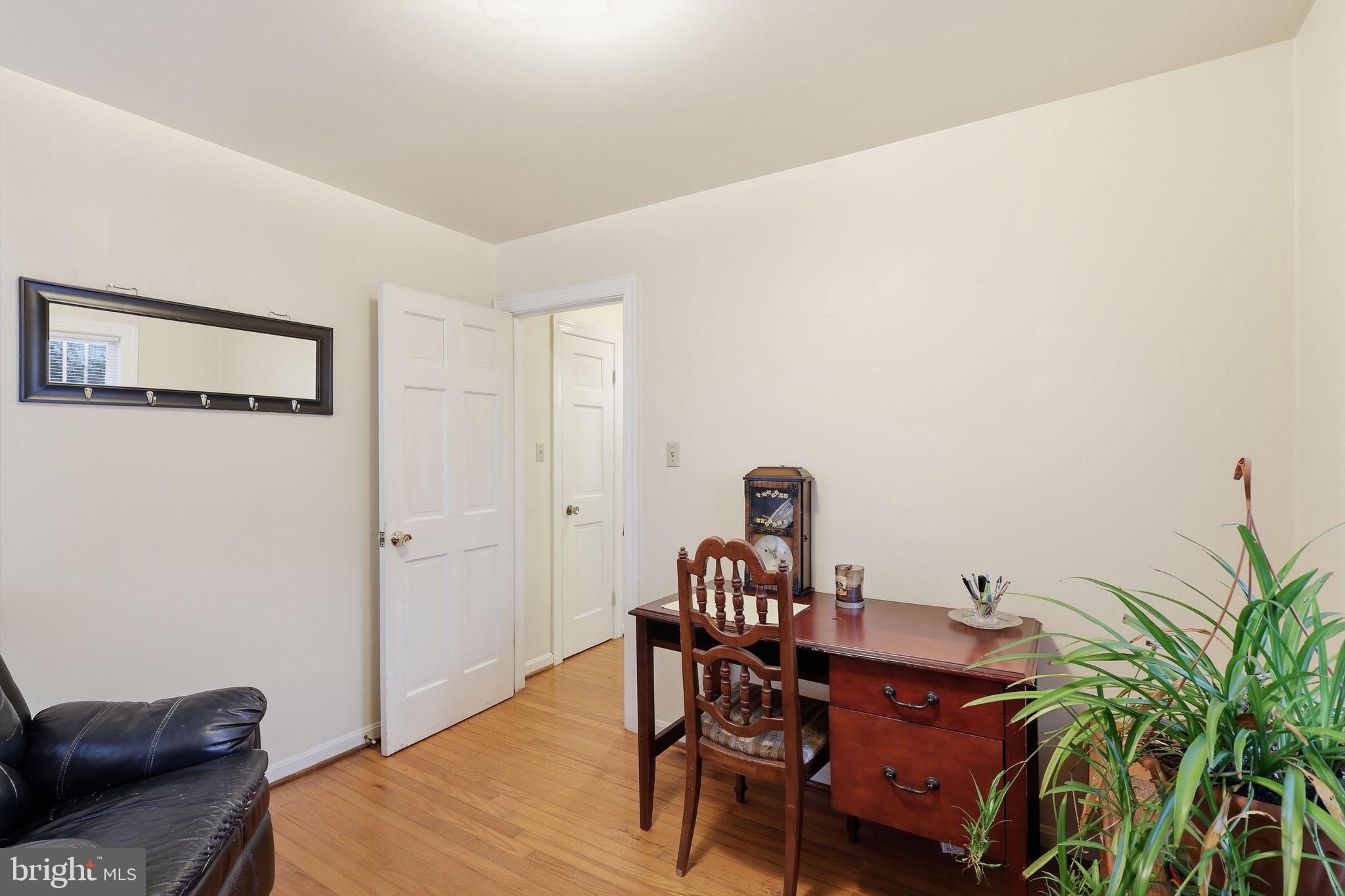 FREDERICKSBURG - Residential