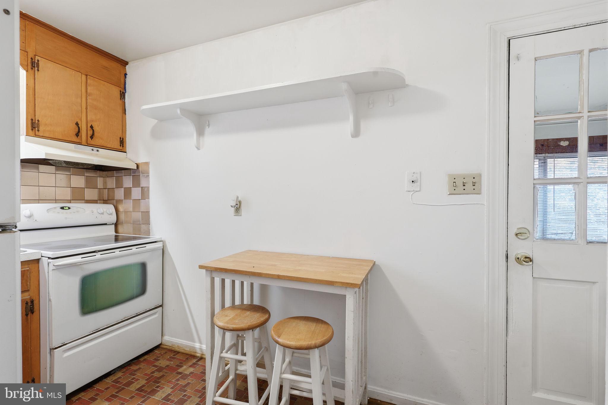 FREDERICKSBURG - Residential