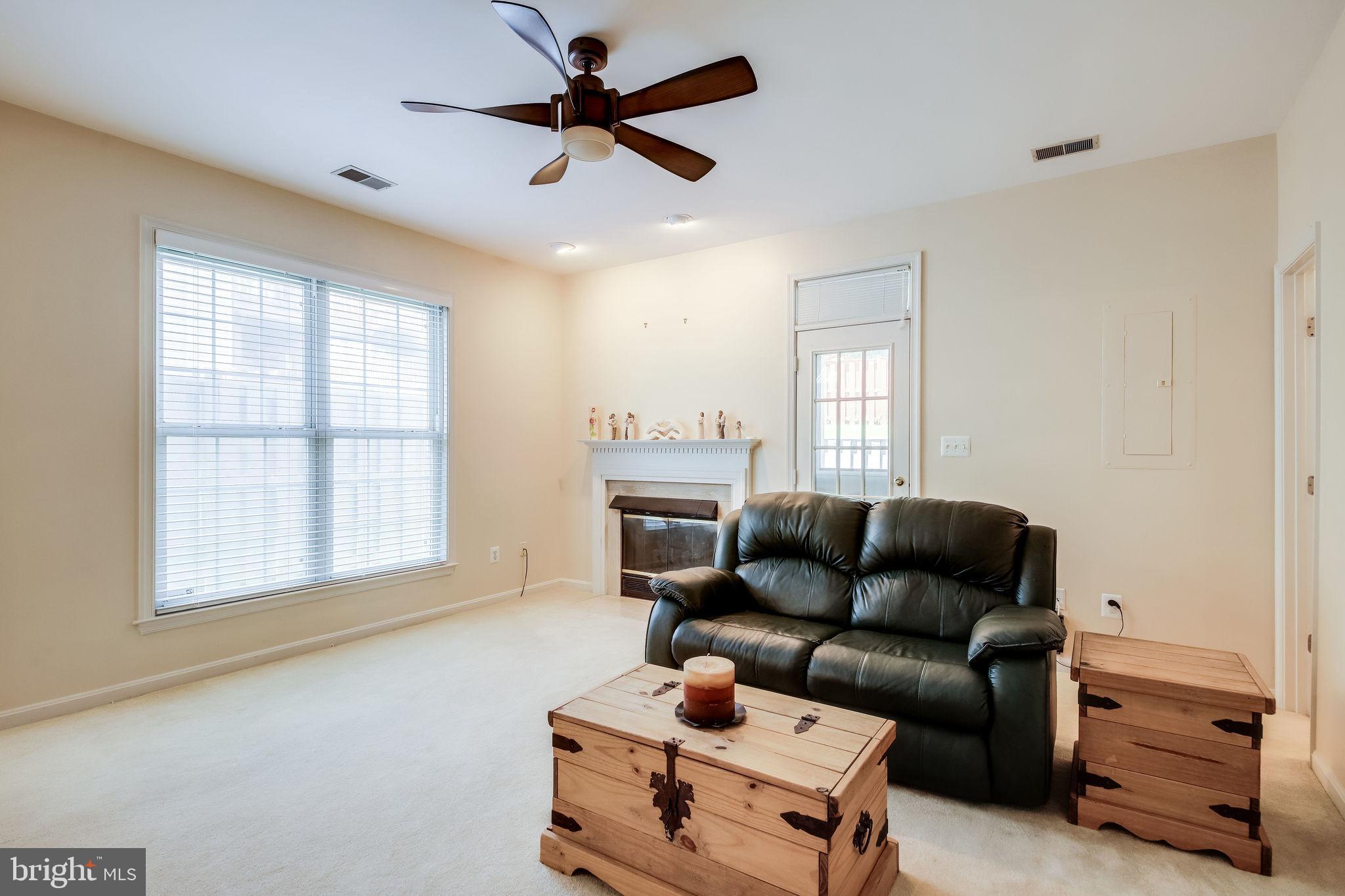 POTOMAC FALLS - Residential