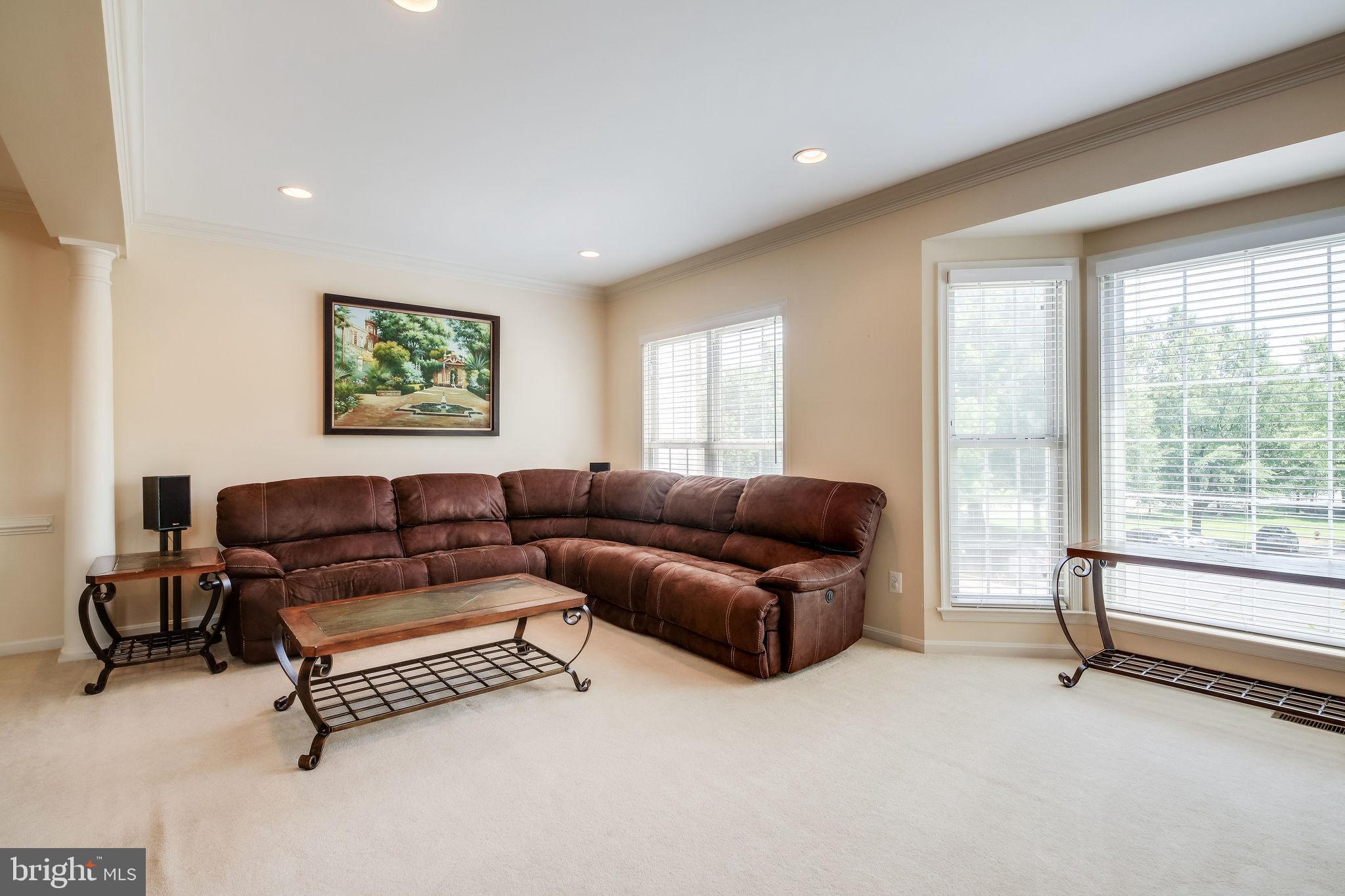 POTOMAC FALLS - Residential