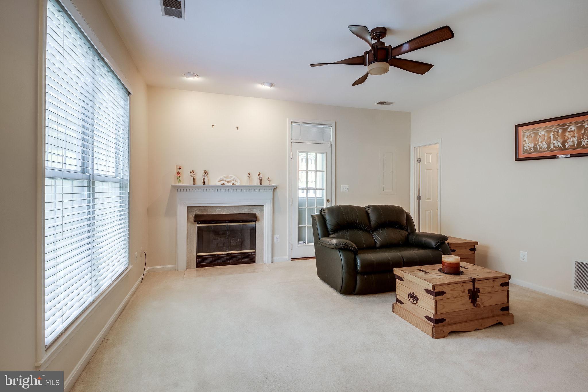 POTOMAC FALLS - Residential