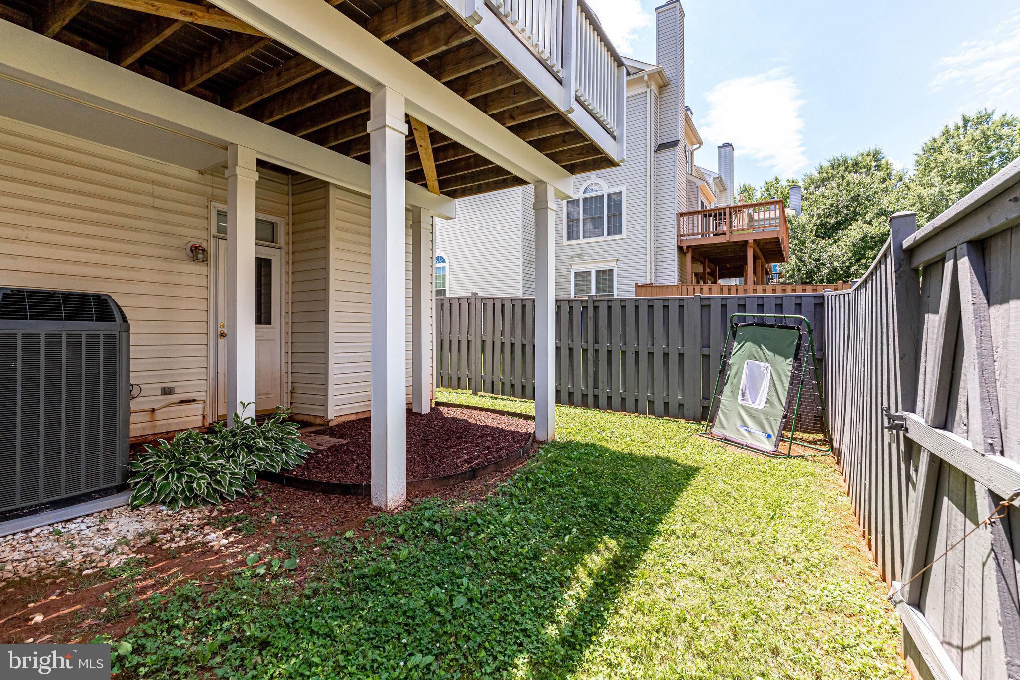 POTOMAC FALLS - Residential