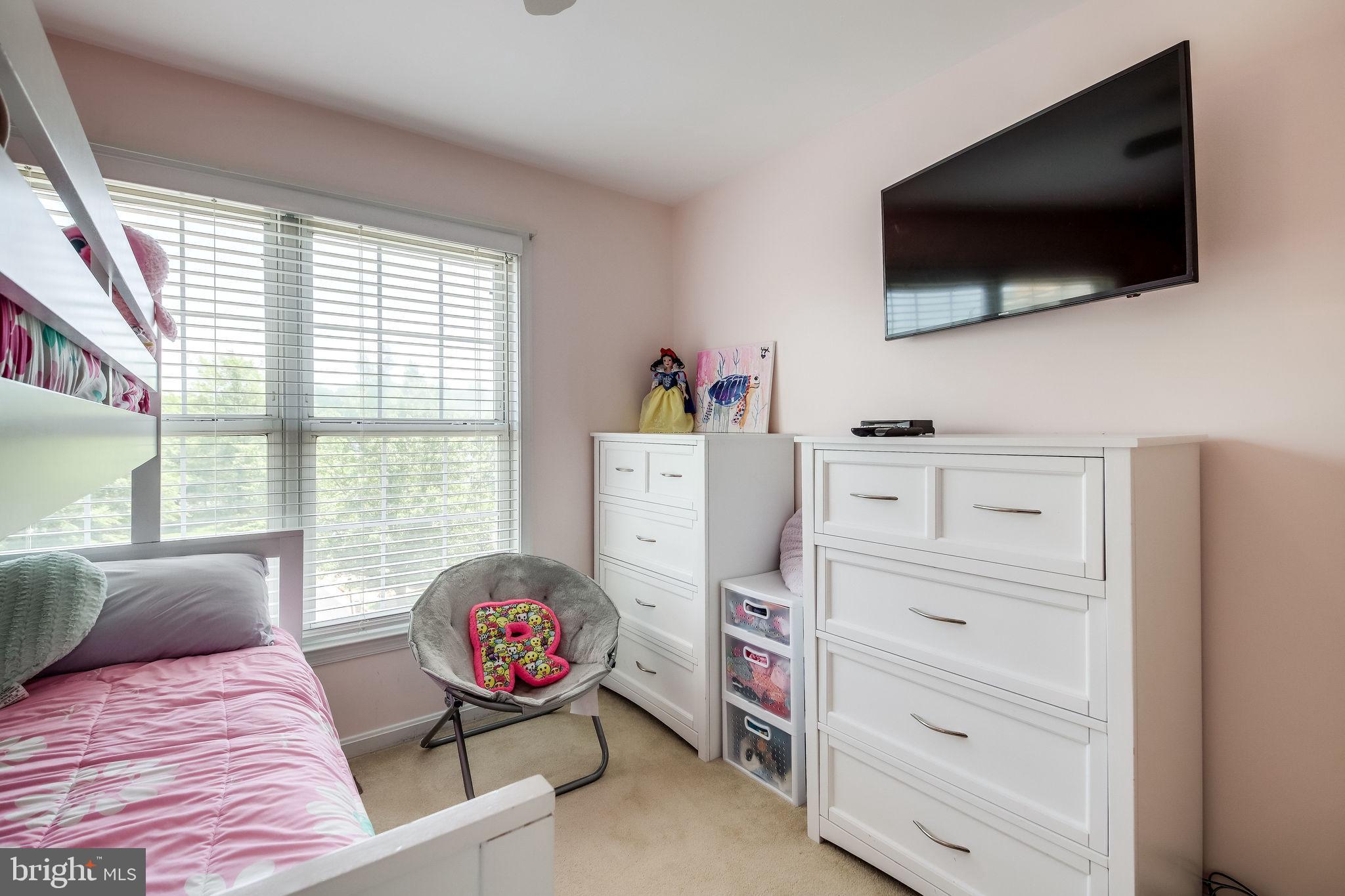 POTOMAC FALLS - Residential