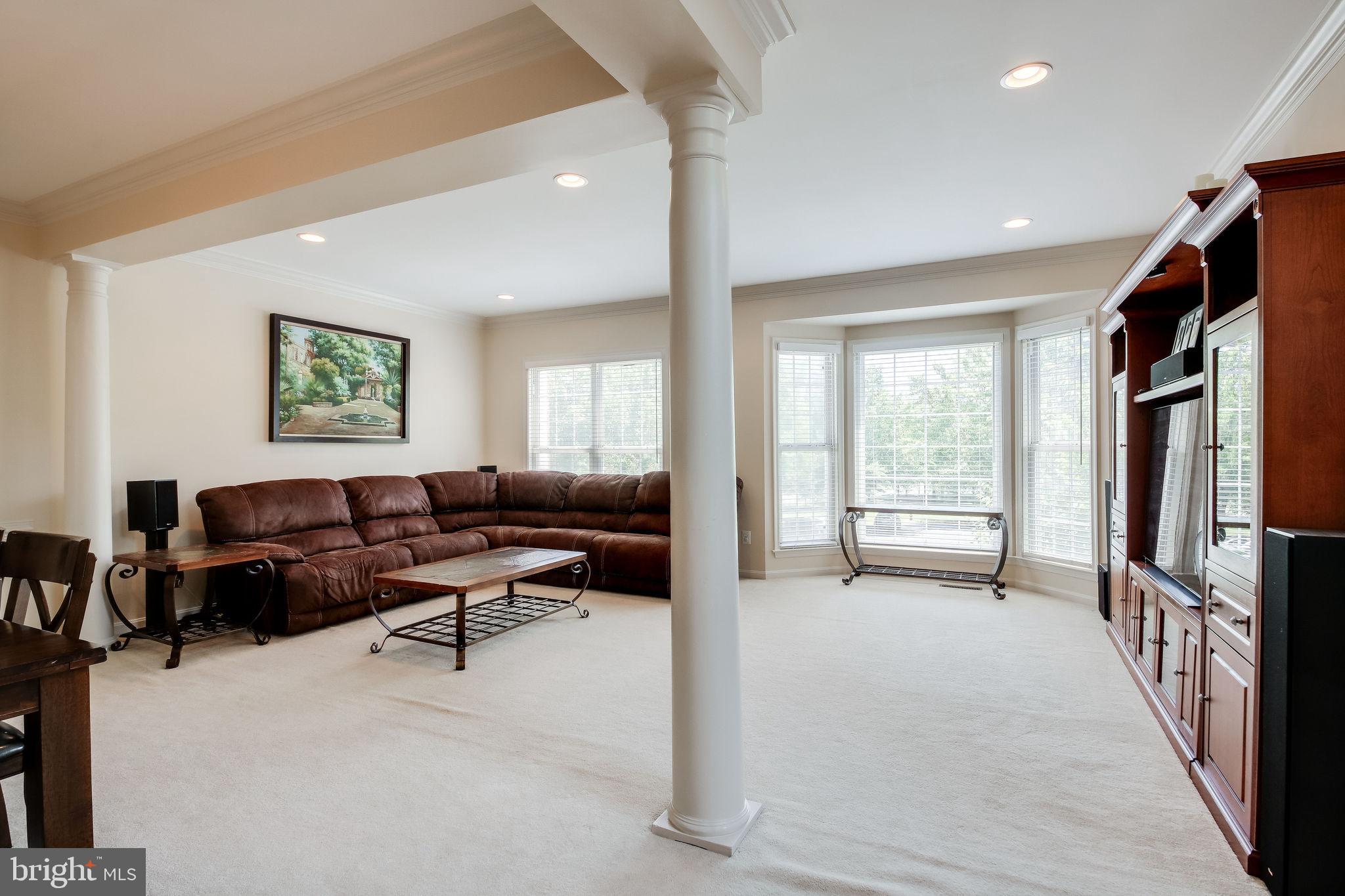 POTOMAC FALLS - Residential