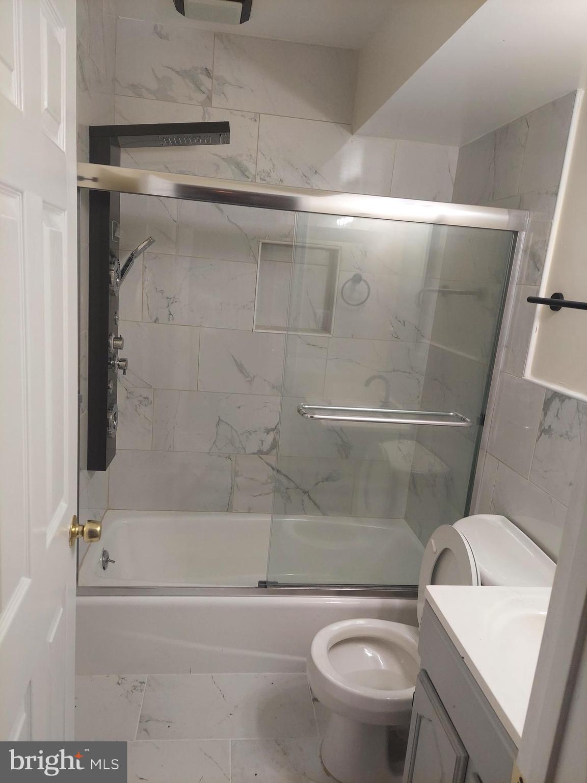 LANDOVER HILLS - Residential