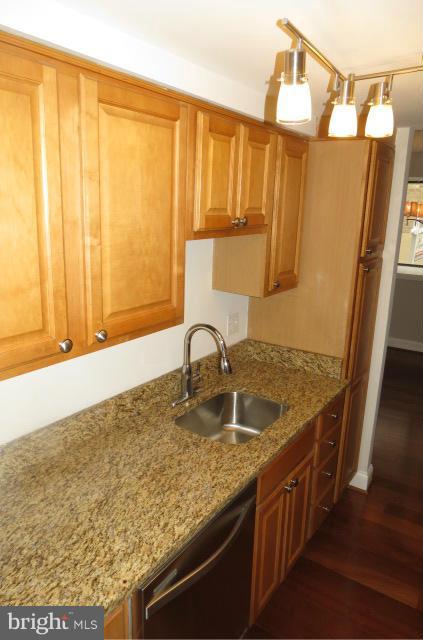 VILLAGE OF OWEN BROWN - Residential