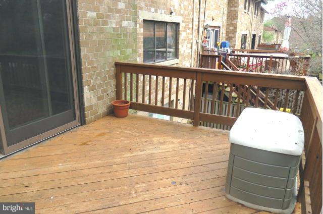 VILLAGE OF OWEN BROWN - Residential