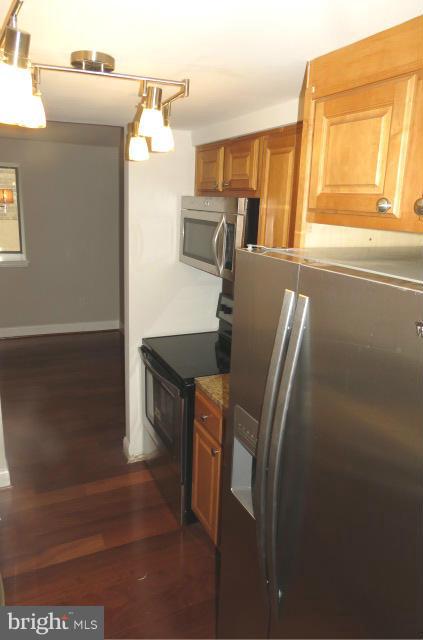 VILLAGE OF OWEN BROWN - Residential