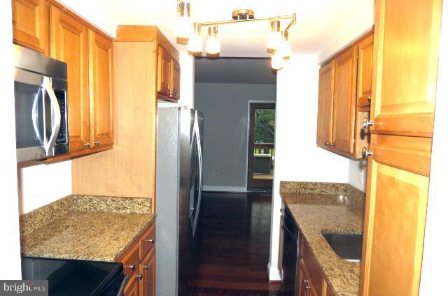 VILLAGE OF OWEN BROWN - Residential