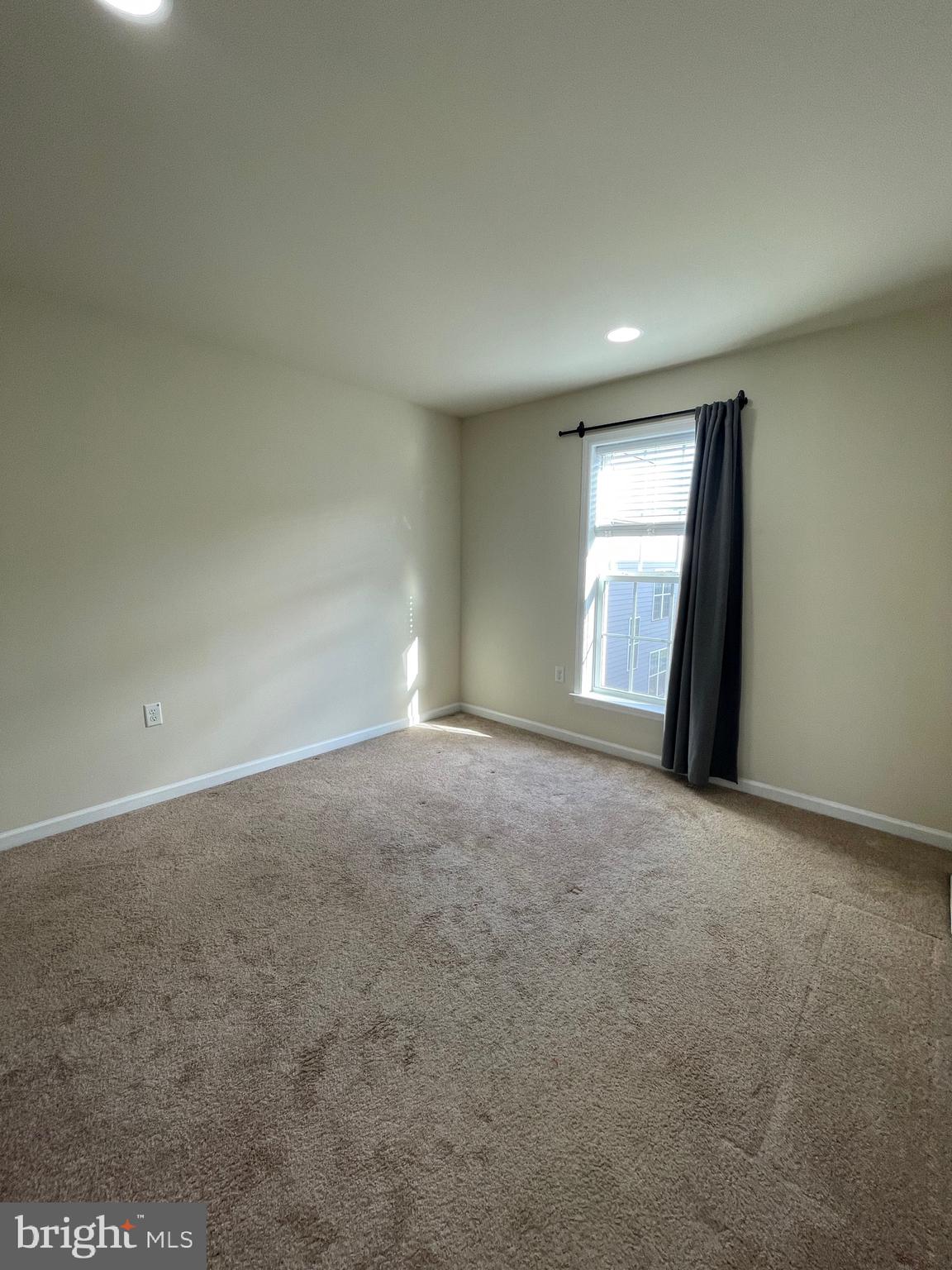 WALDEN - Residential Lease