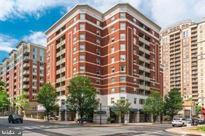 880 N POLLARD STREET 1002