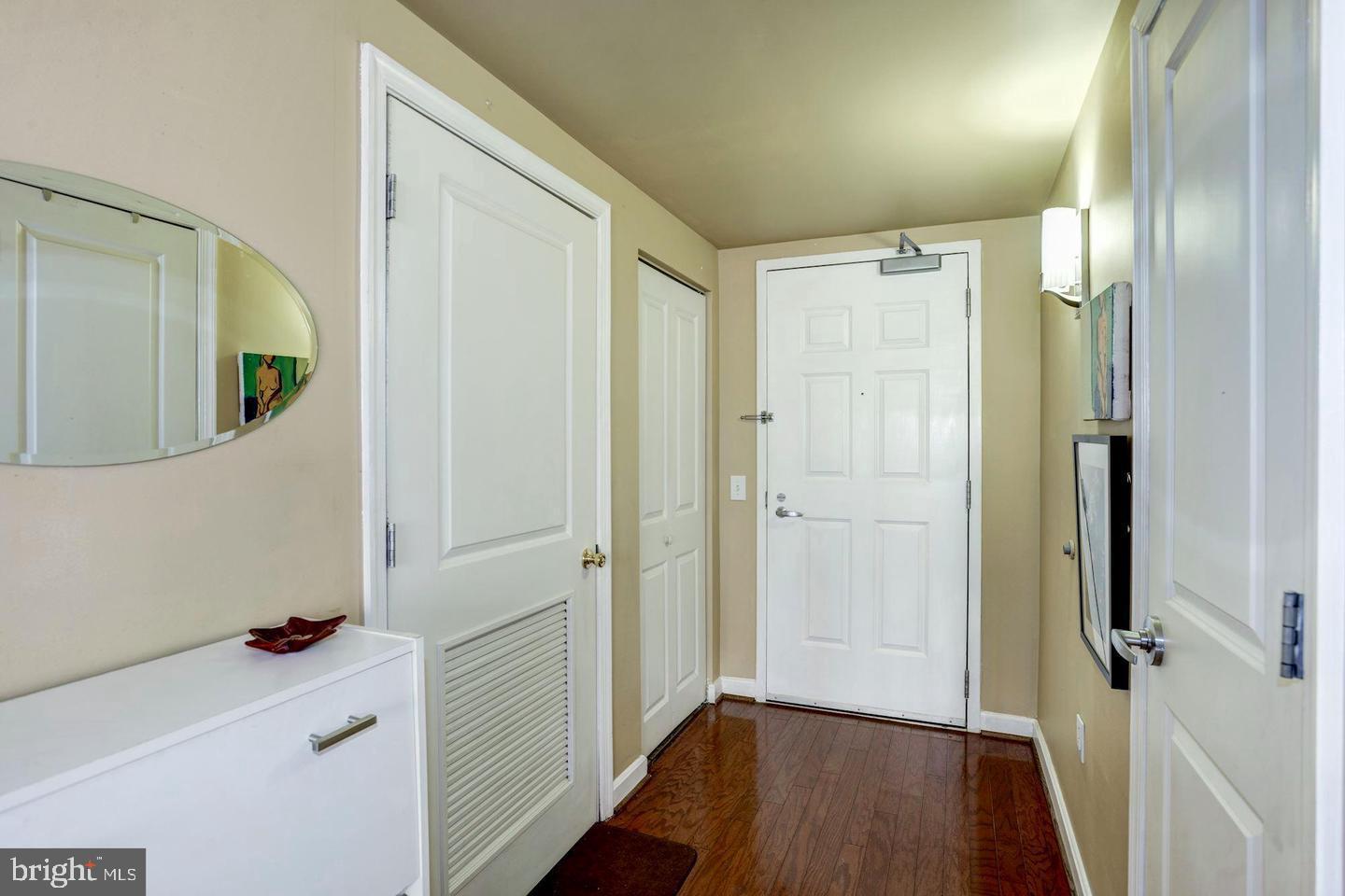 880 N POLLARD STREET 1002