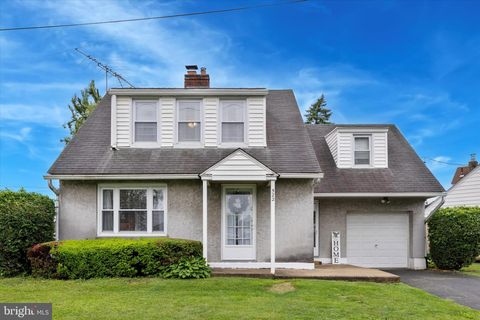 522 SMITHFIELD AVENUE PHILADELPHIA PA 19116