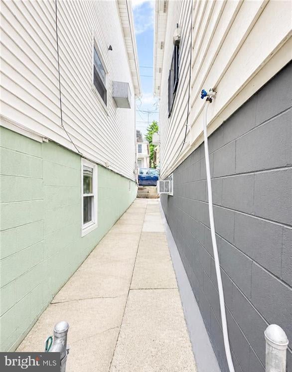 322 E FELL STREET