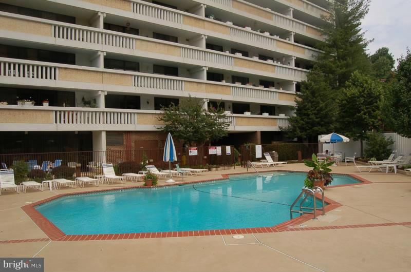 ALEXANDRIA KNOLLS - Residential