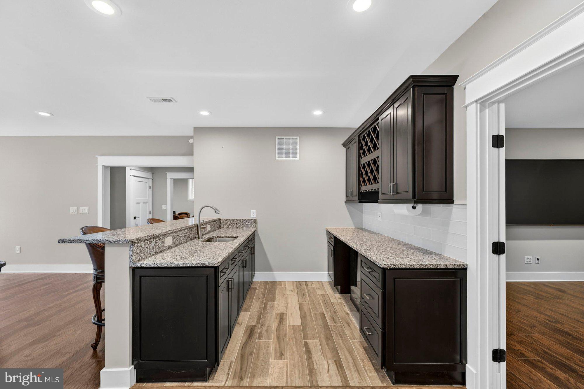 TOWN AND COUNTRY ESTATES - Residential