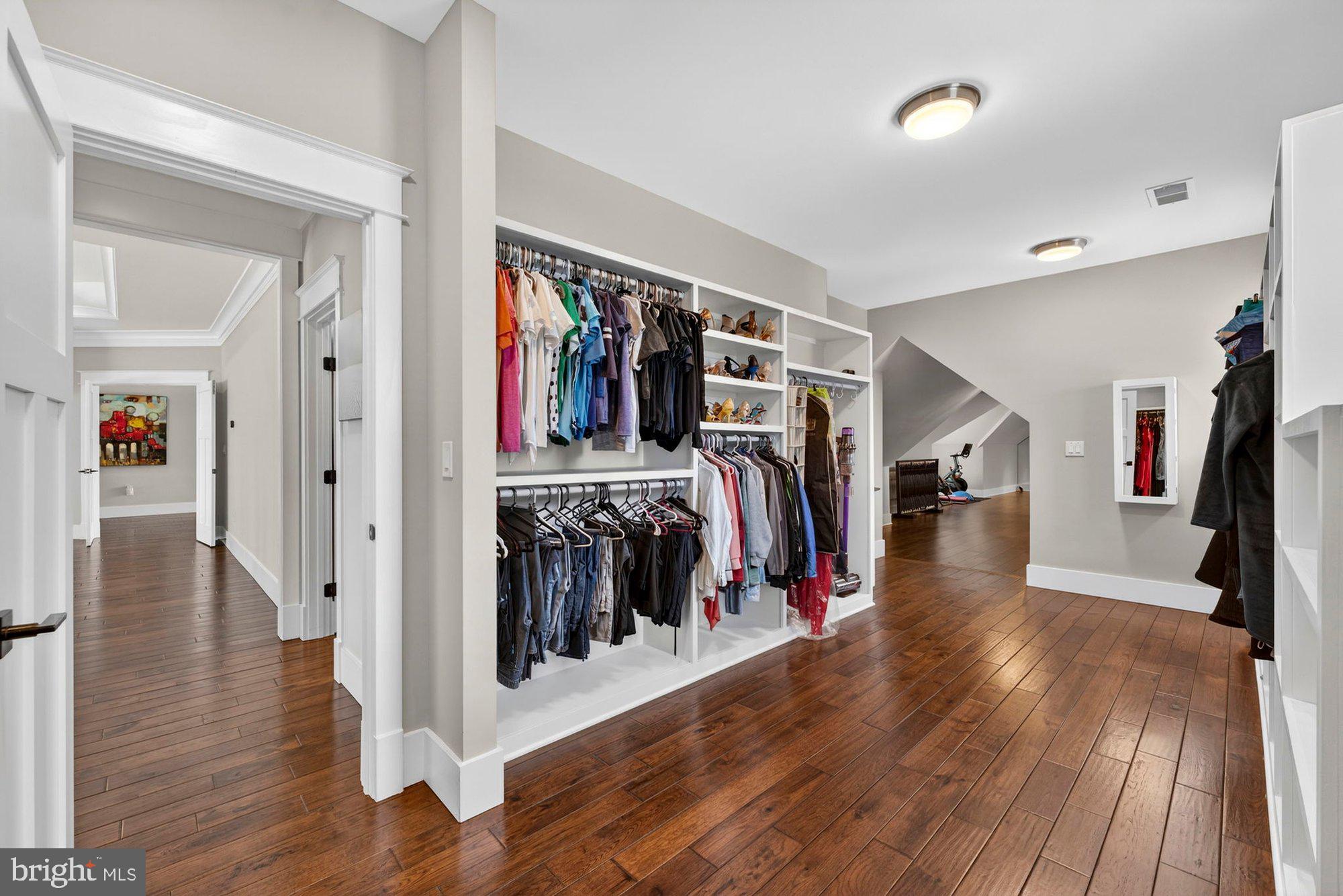 TOWN AND COUNTRY ESTATES - Residential