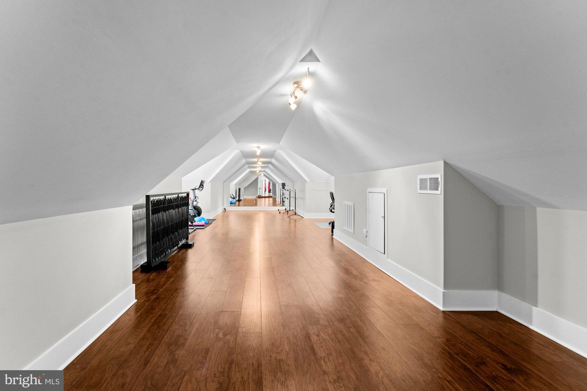 TOWN AND COUNTRY ESTATES - Residential