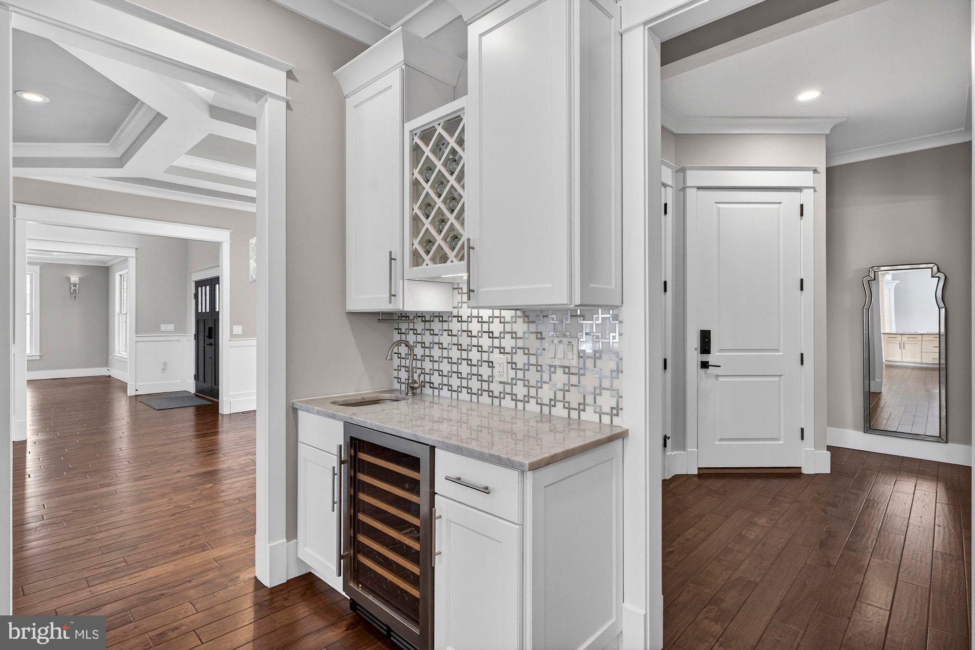 TOWN AND COUNTRY ESTATES - Residential