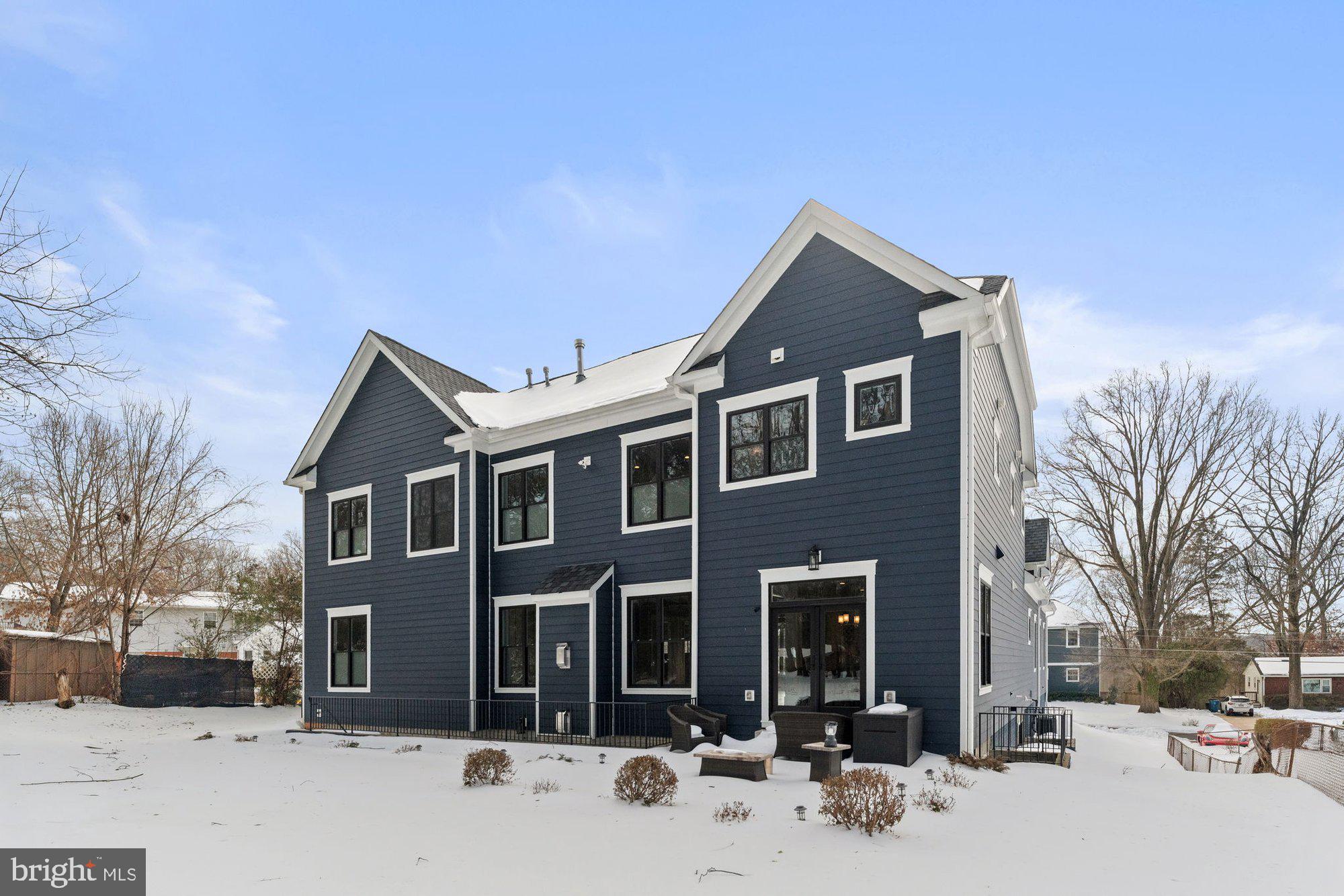 TOWN AND COUNTRY ESTATES - Residential