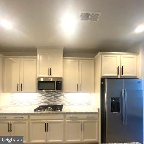 ROBINSON MANOR - Residential Lease