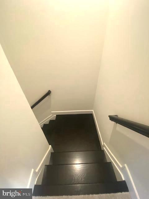 ROBINSON MANOR - Residential Lease