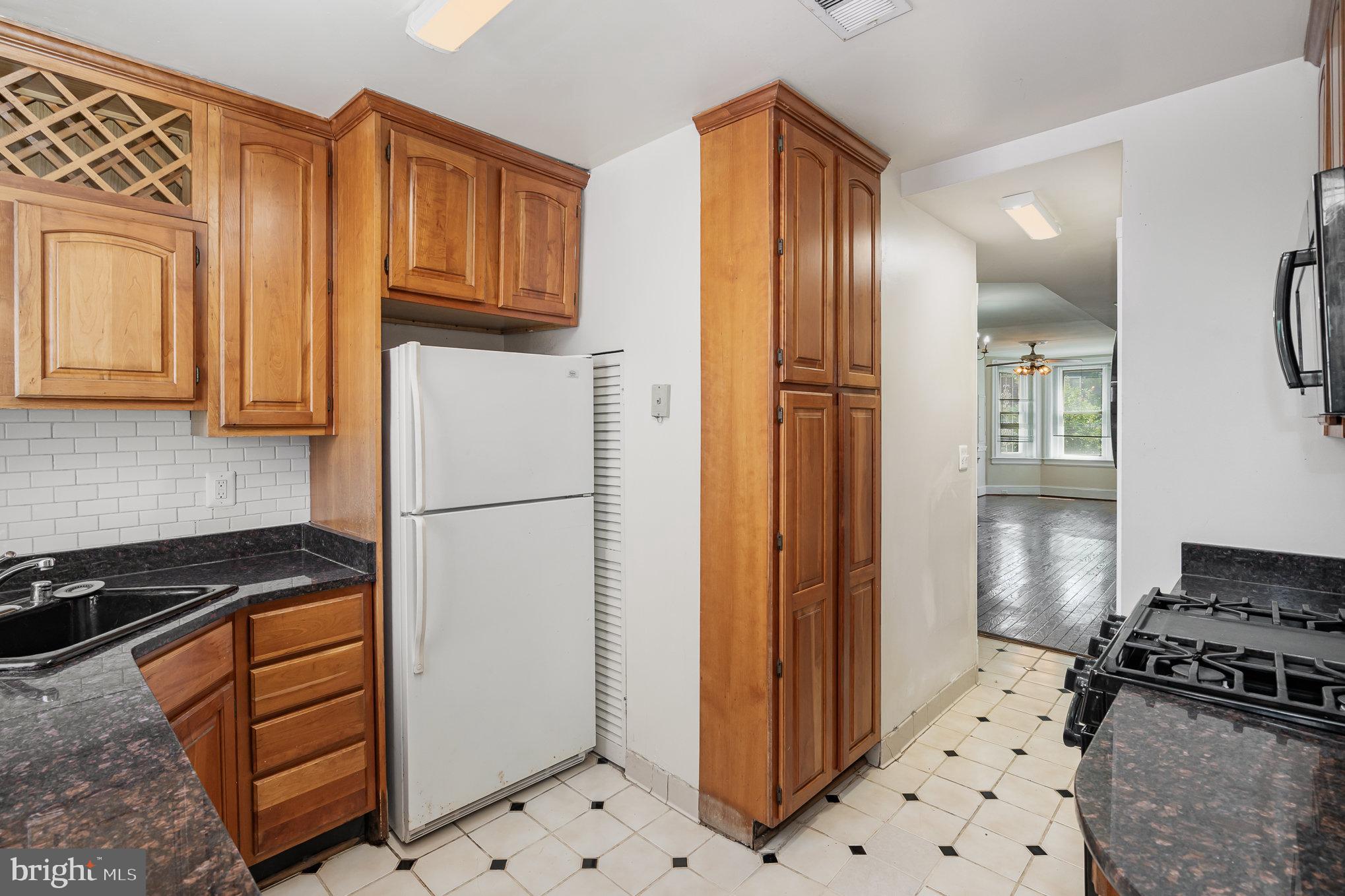 716 4TH STREET NE