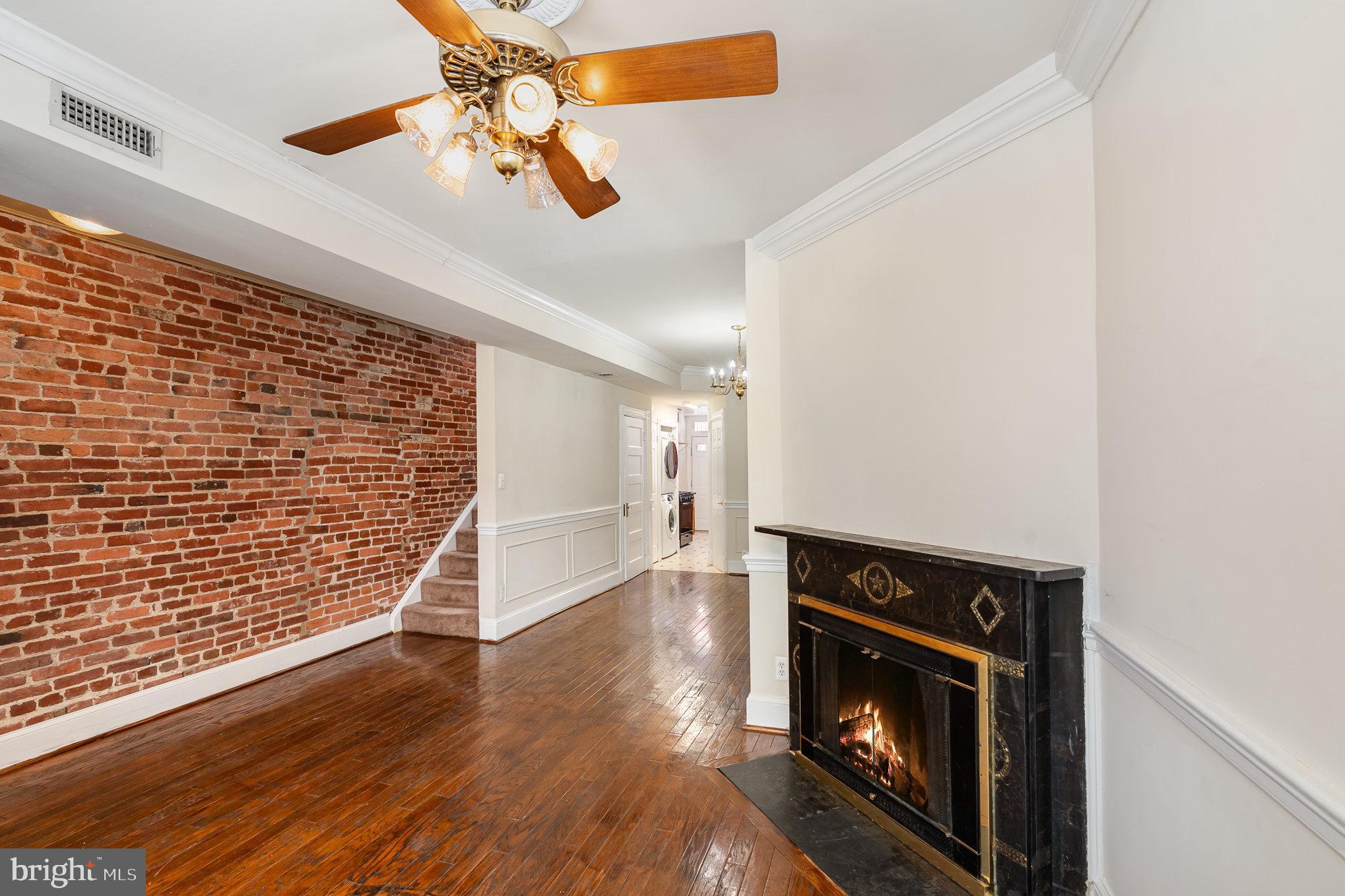 716 4TH STREET NE