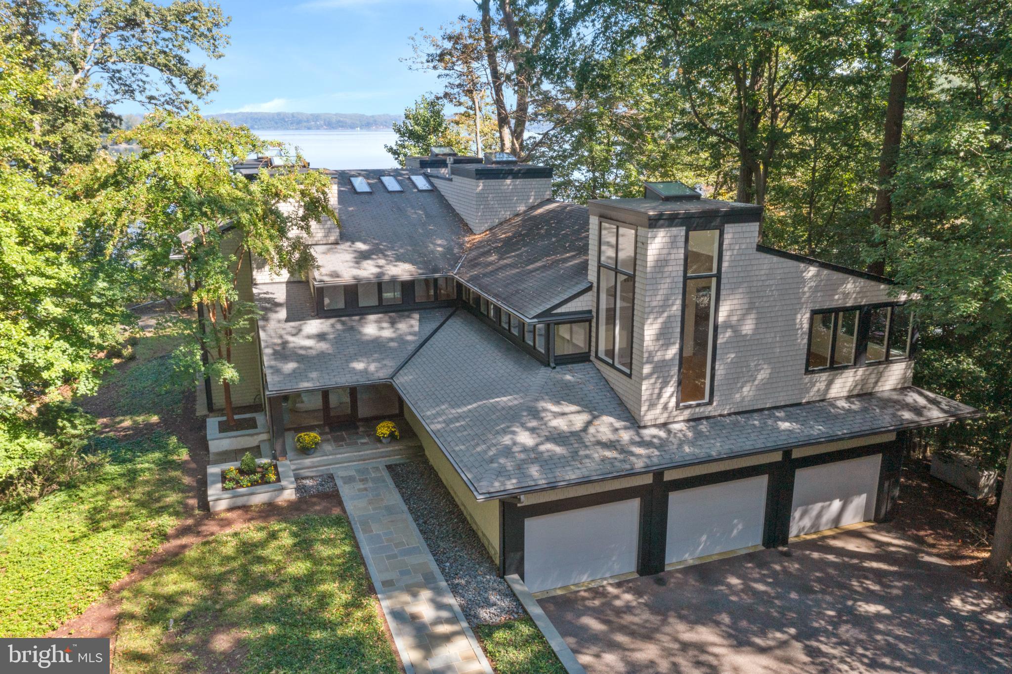 BAYBERRY HILL - Residential