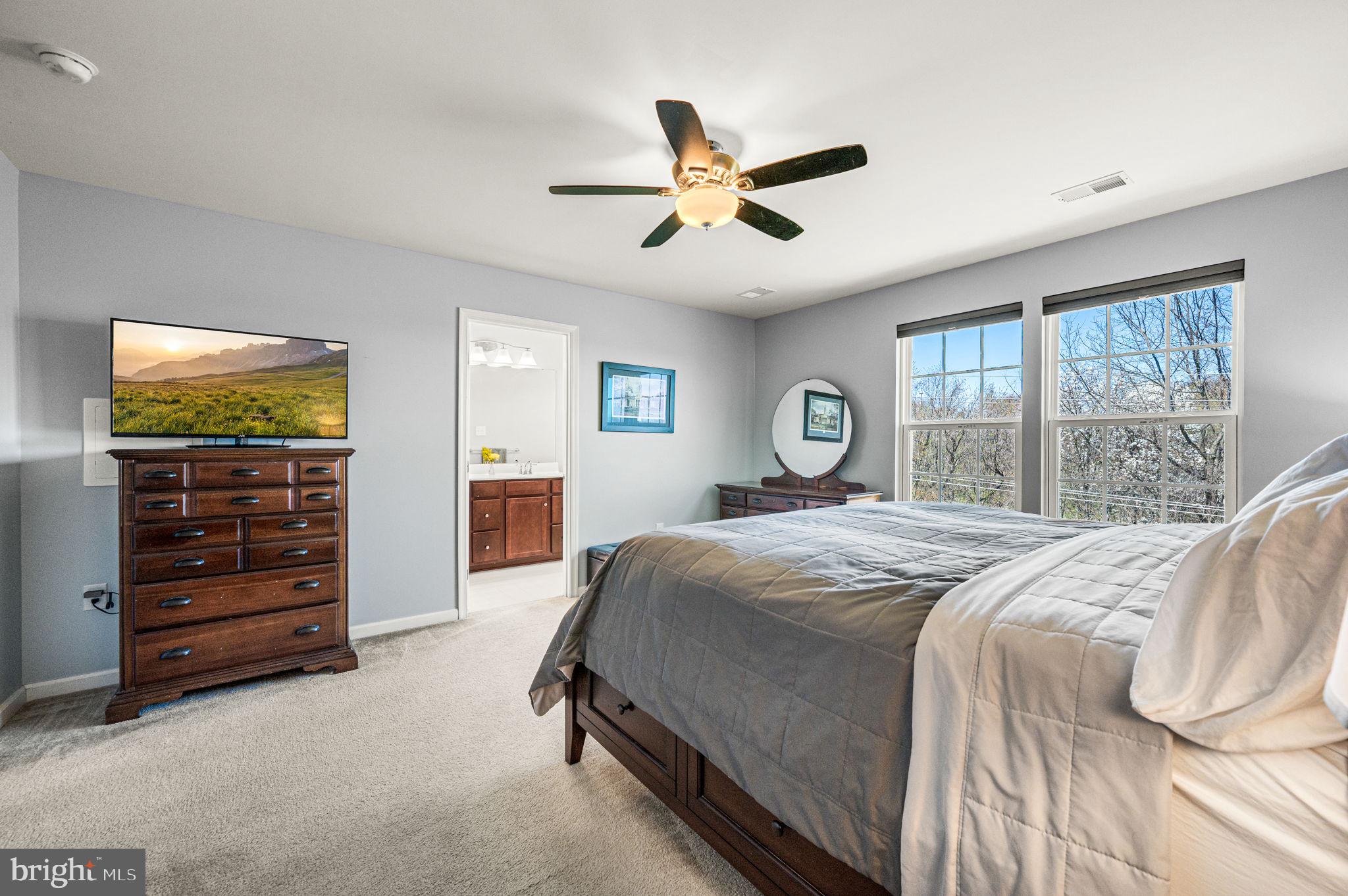 WASHINGTON SQUARE - Residential